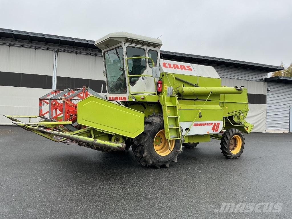 CLAAS 48 حصادات