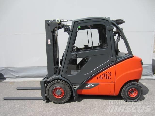 Linde H 30 D-03 شاحنات الديزل
