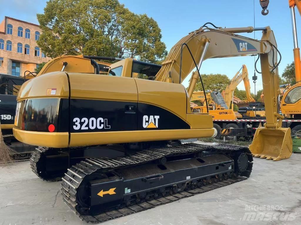 CAT 320 C L حفارات زحافة