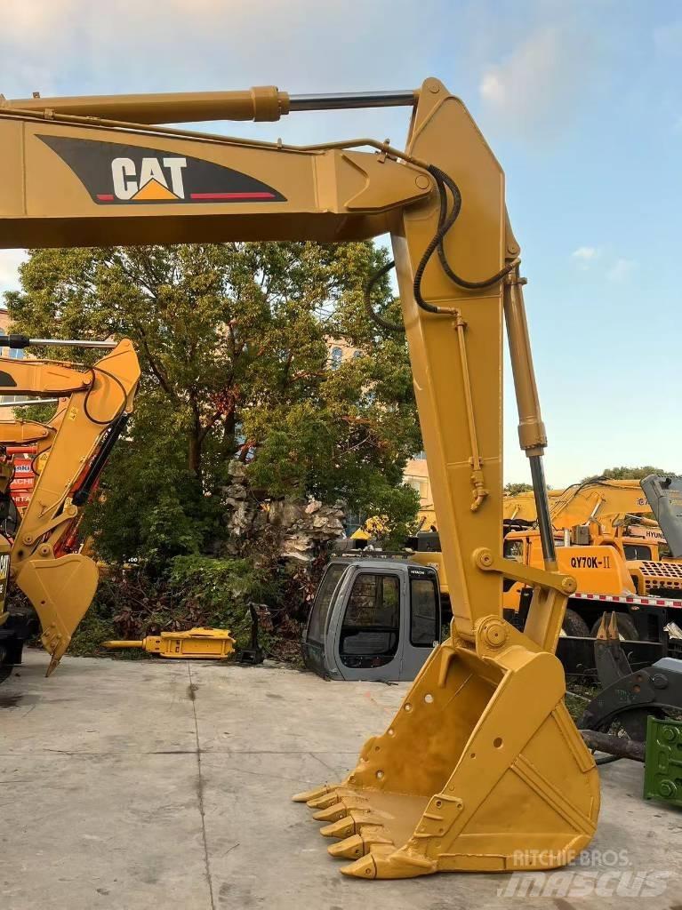 CAT 320 C L حفارات زحافة
