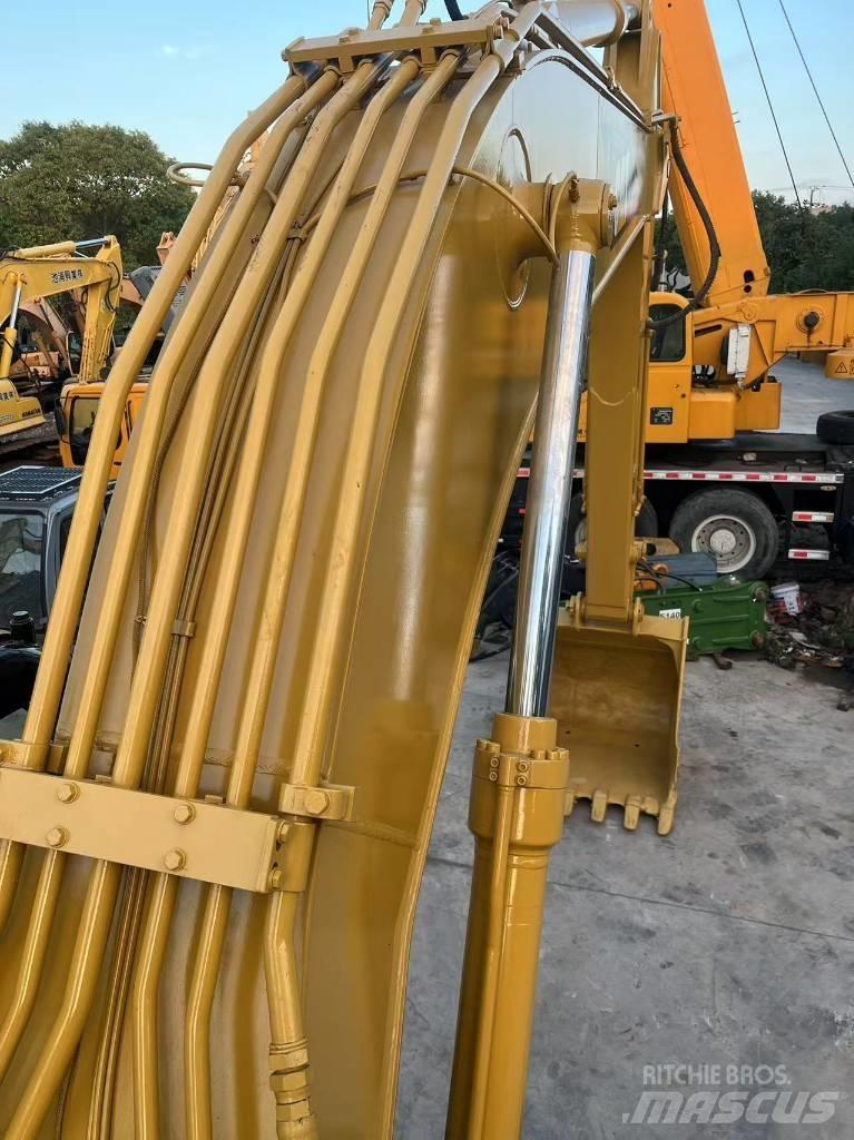 CAT 320 C L حفارات زحافة