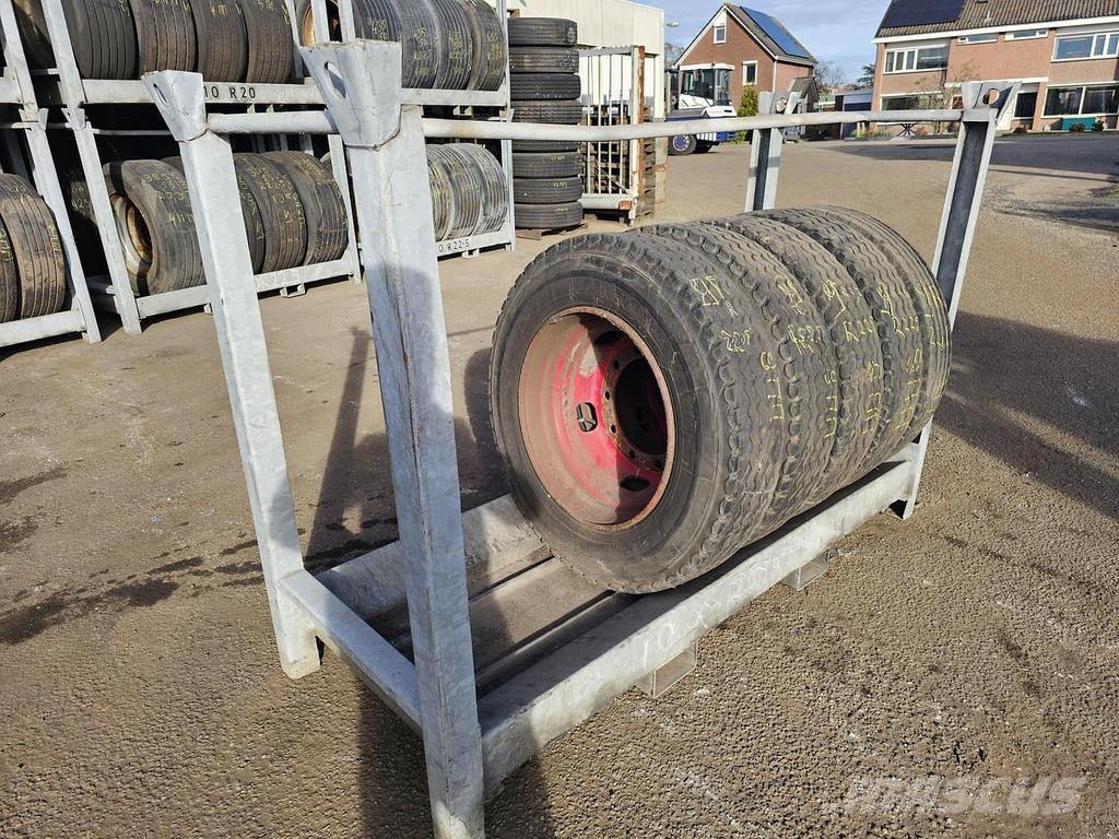 Uniroyal ENERGY مقطورات بغطاء جانبي