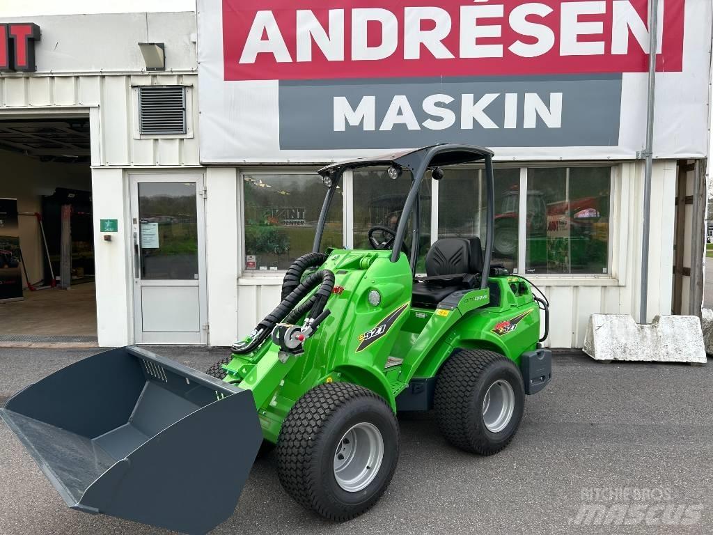 Avant E 527 لوادر انزلاقية التوجيه