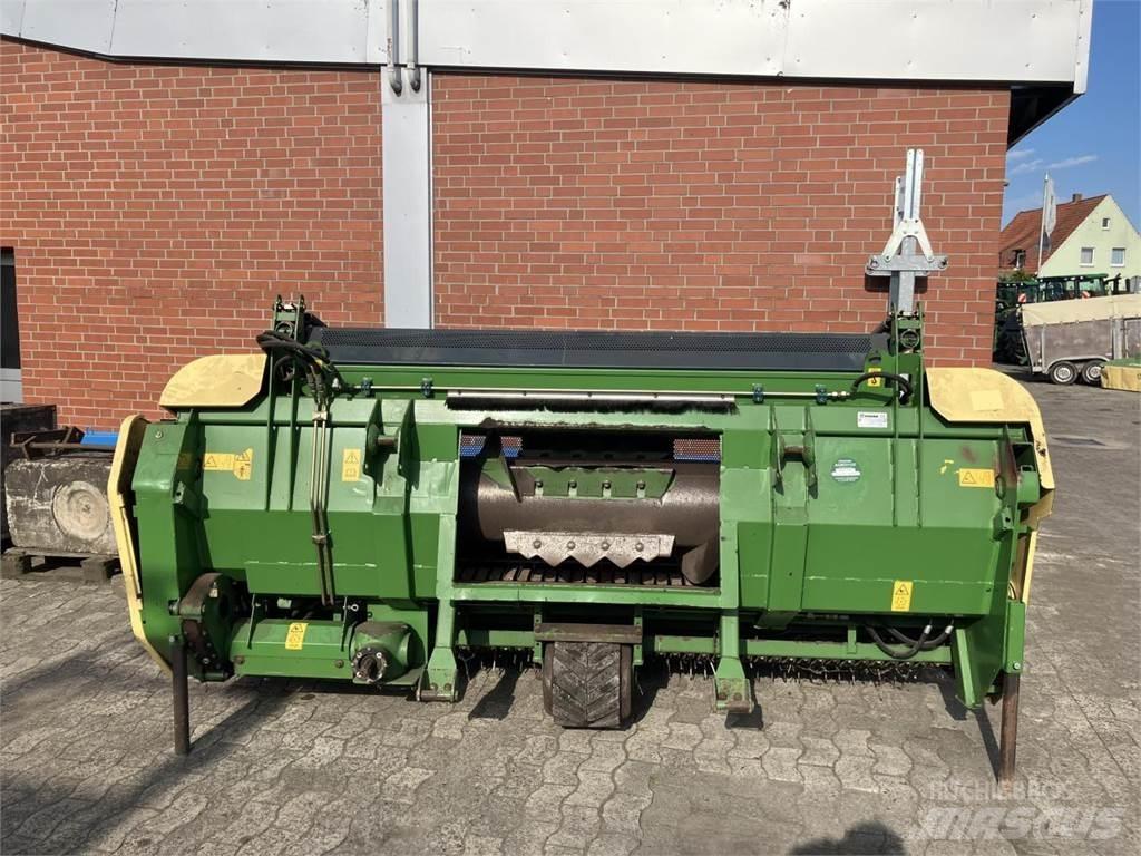 Krone BIG X 700 علافات ذاتية الدفع