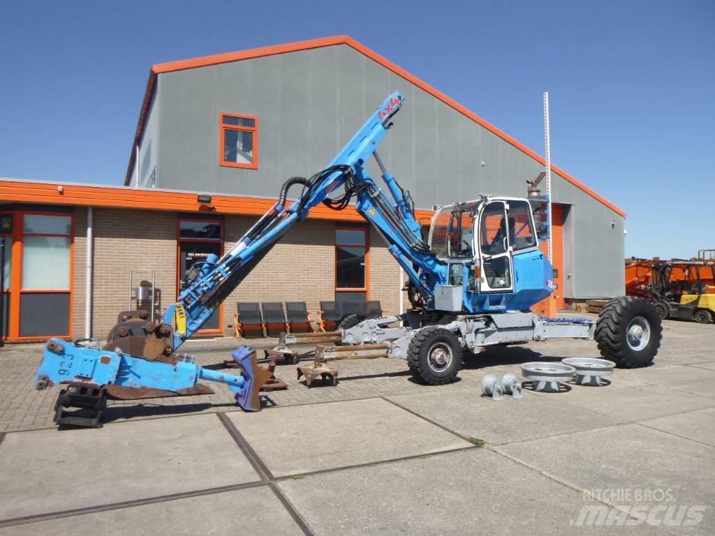 Menzi Muck A71 T2M حفارات خاصة