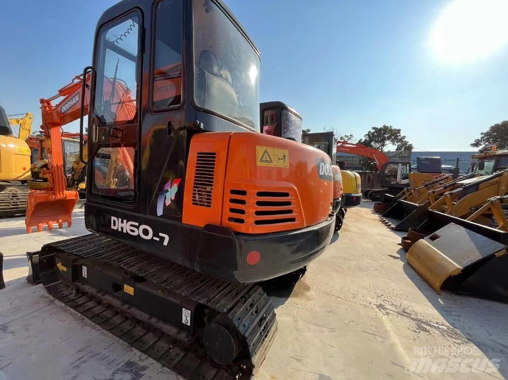 Doosan DH 60-7 حفارات صغيرة أقل من 7 طن (حفارات صغيرة)