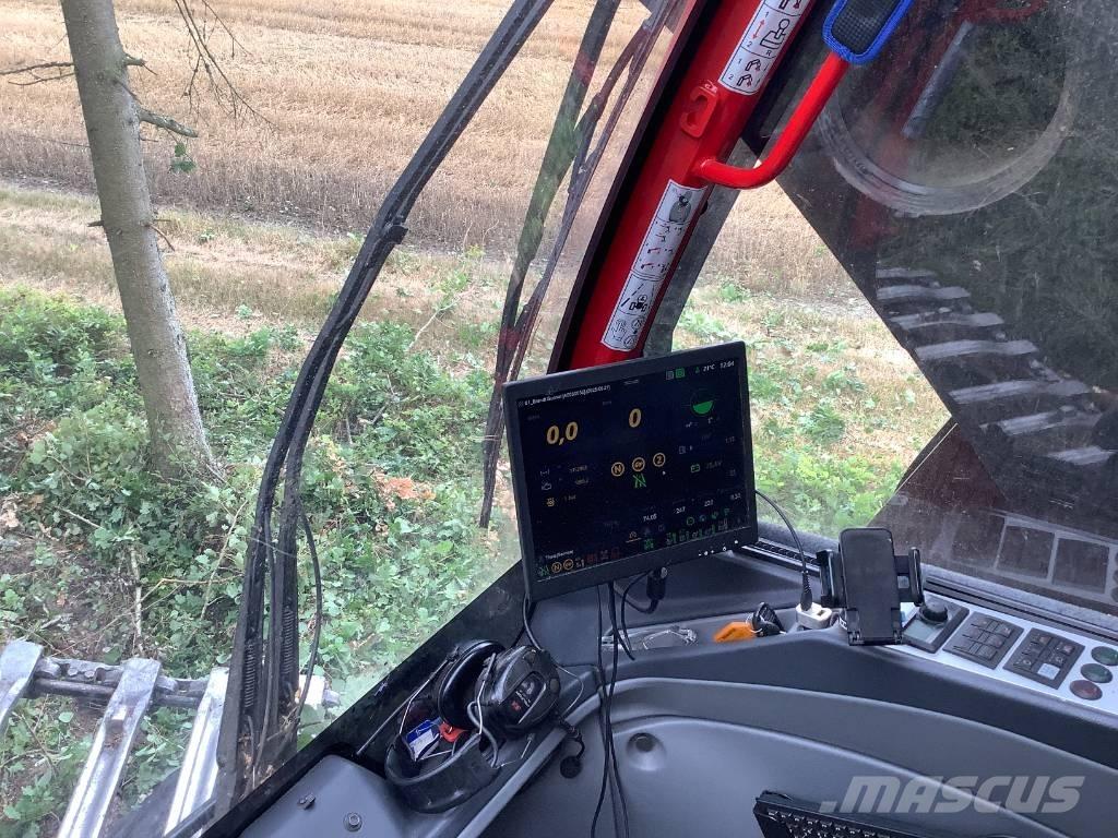 Komatsu 951 حصادات