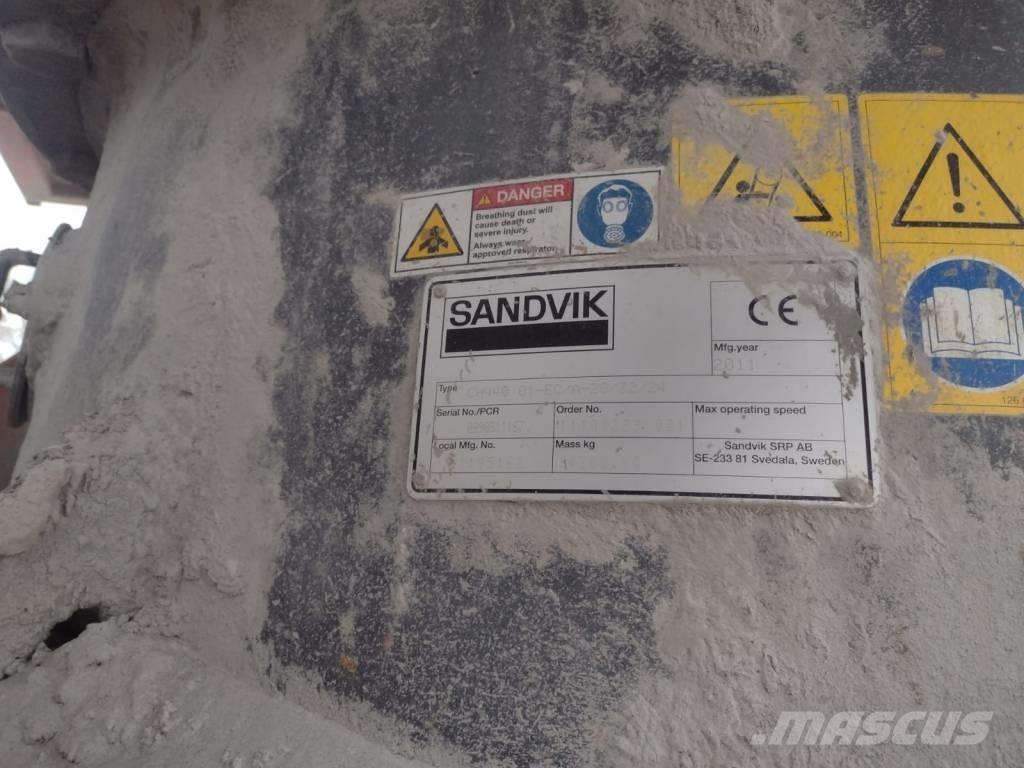 Sandvik UH 450 E الكسارات المتنقلة