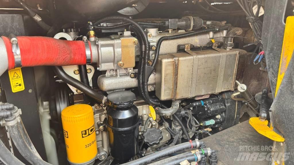 JCB 9TFT عربات نقل قلابة للمواقع