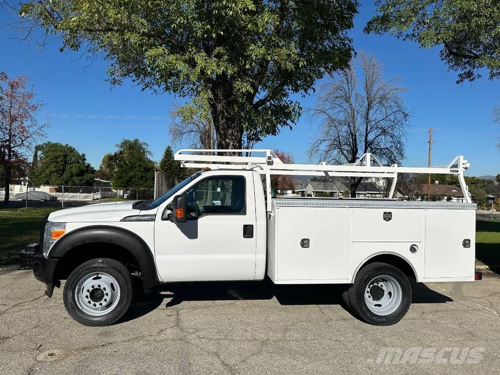 Ford F 550 شاحنات خفيفة/مفصلية الجوانب