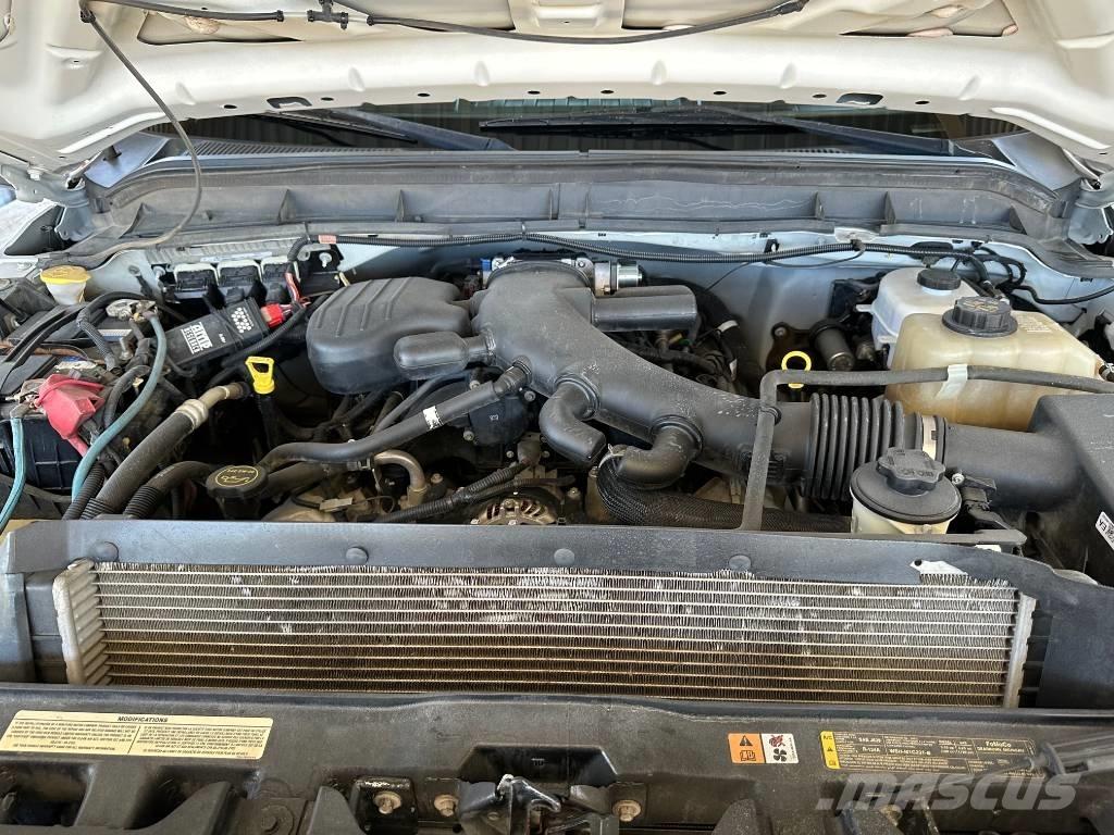 Ford F 550 شاحنات خفيفة/مفصلية الجوانب