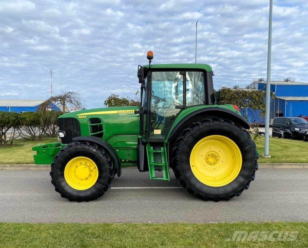 John Deere 6534 الجرارات