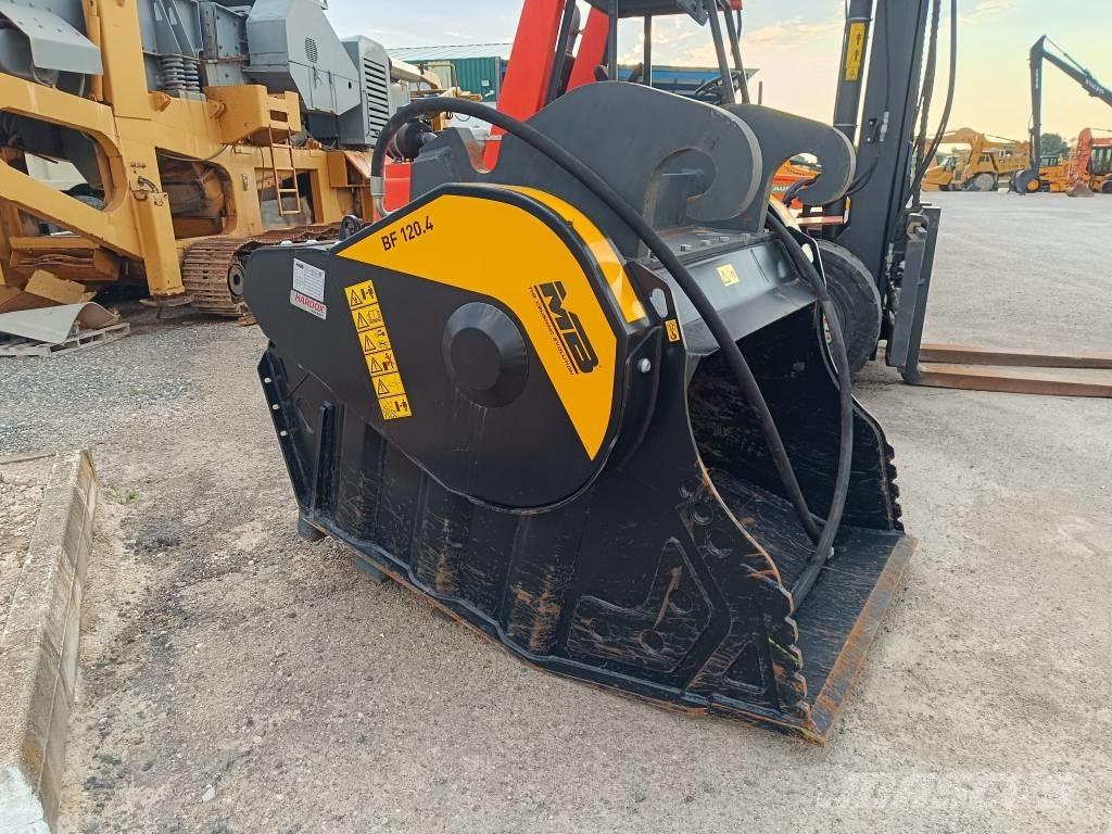 MB Crusher BF 120.4 جراشات