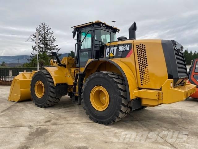 CAT 966 M لوادر بعجل