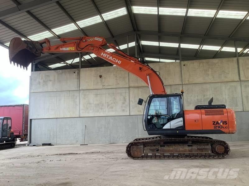 Hitachi ZX 210 LC-5B حفارات زحافة