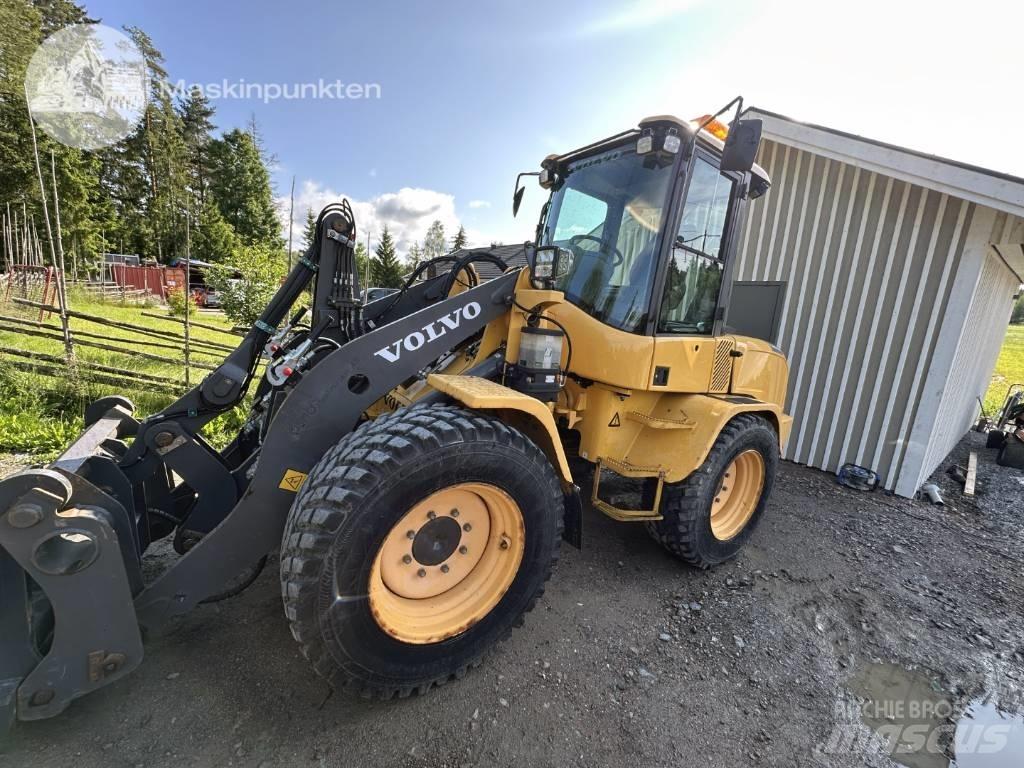 Volvo L 35 G لوادر بعجل