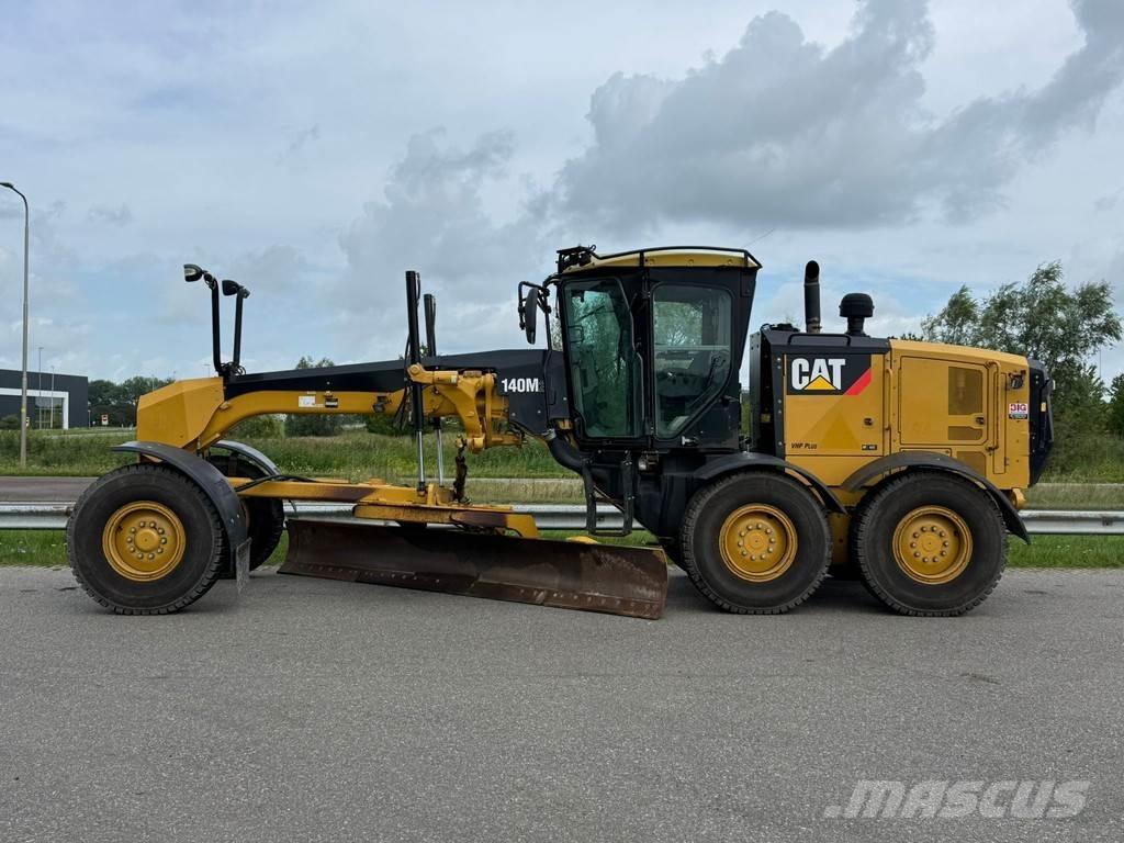 CAT 140M2 معدات تمهيد الطرق