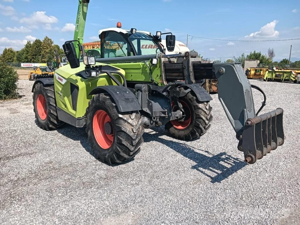 CLAAS Scorpion 1033 معدات مناولة لأغراض الزراعة