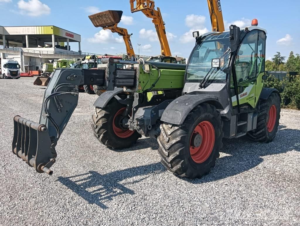 CLAAS Scorpion 1033 معدات مناولة لأغراض الزراعة