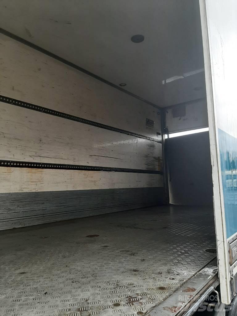 Volvo FE 320 شاحنات بدرجة حرارة قابلة للضبط