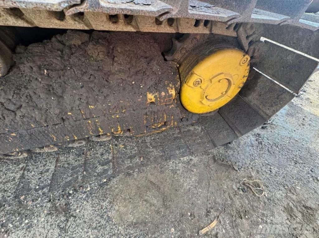 CAT D 5 G LGP بلدوزرات مجنزرة