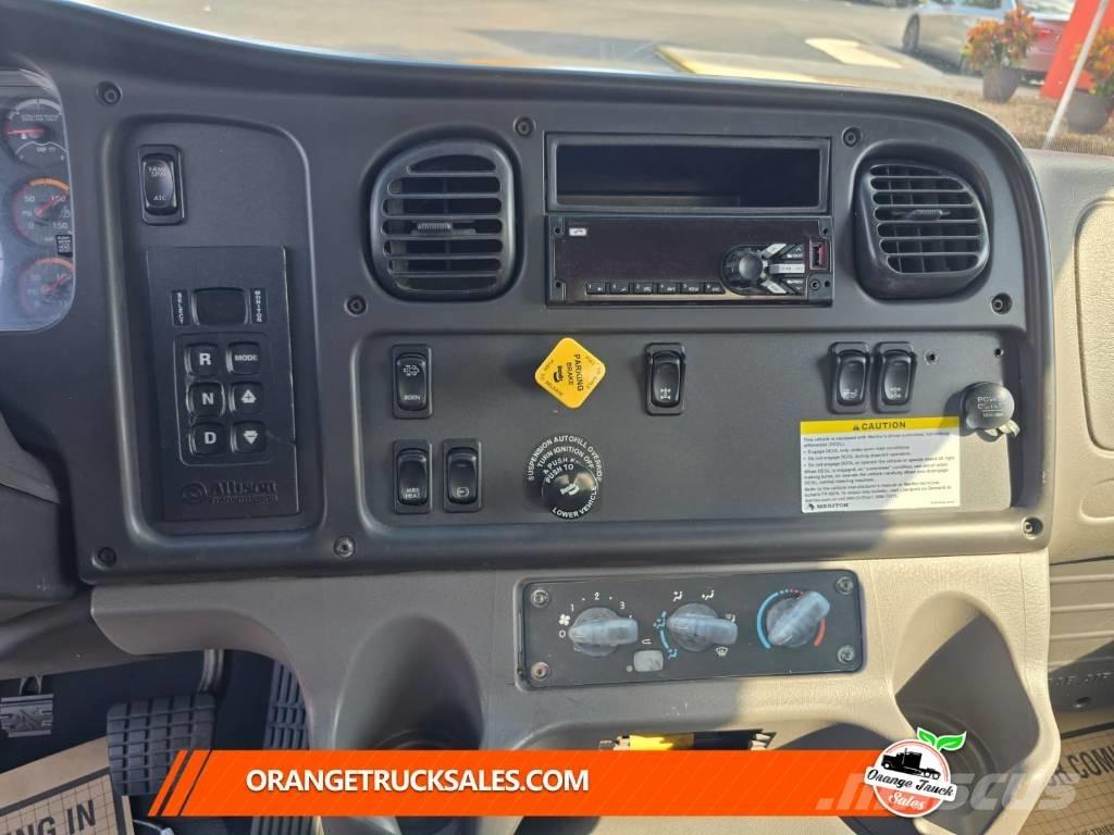 Freightliner M2 106 شاحنات بدرجة حرارة قابلة للضبط
