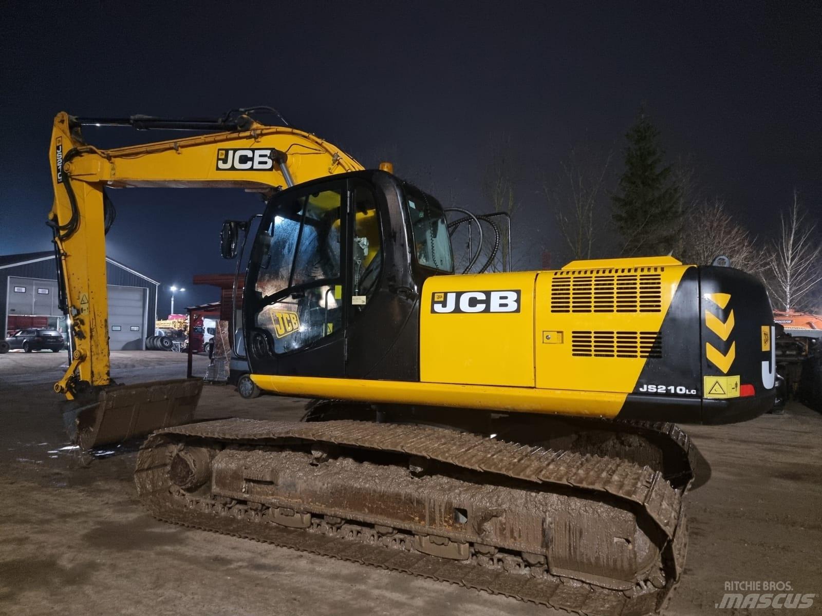 JCB JS 210 LC حفارات زحافة