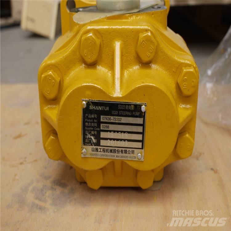 Komatsu D85A-18 pump هيدروليات