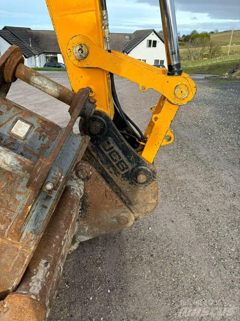 JCB 140 X حفارات زحافة