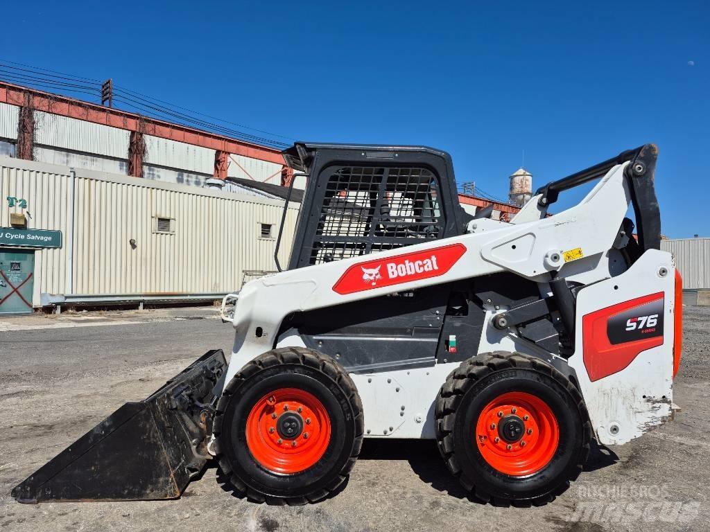 Bobcat S 76 لوادر انزلاقية التوجيه