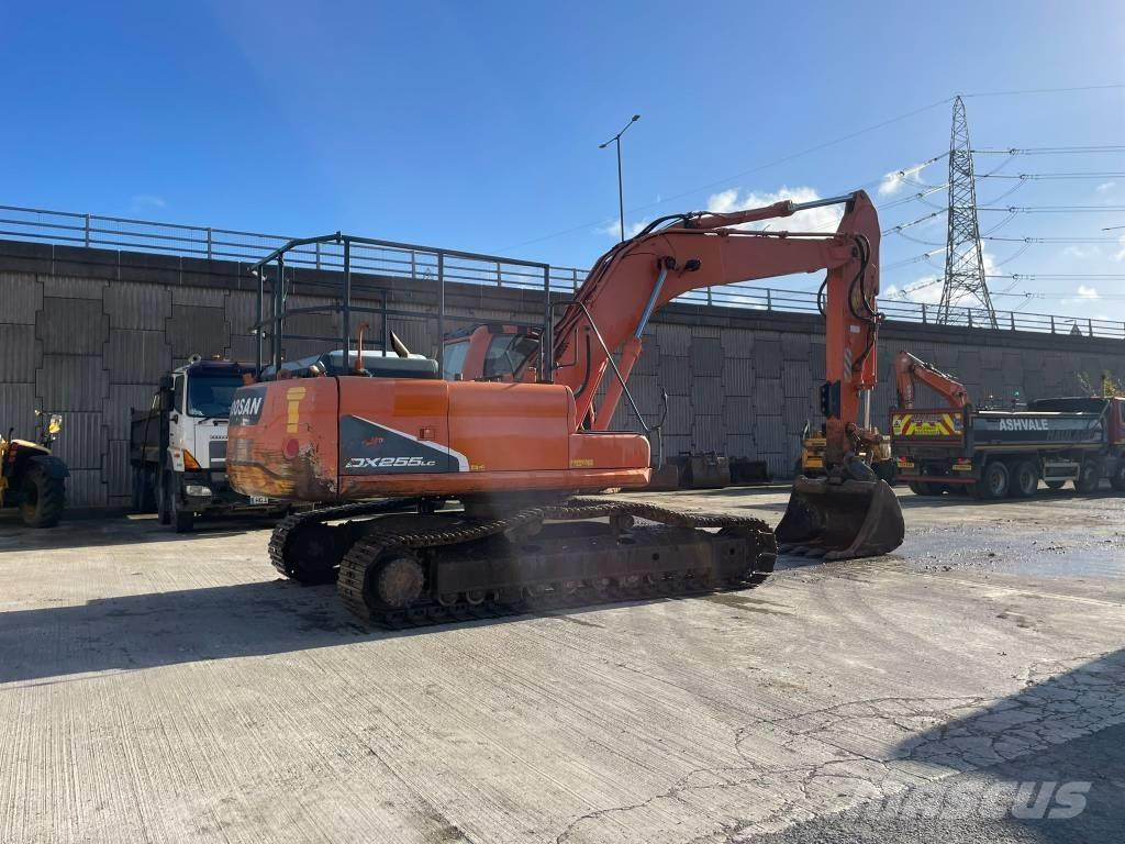 Doosan DX 255 LC حفارات زحافة
