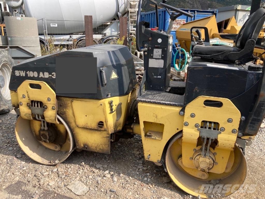 Bomag BW 100 AD-3 مداحل ثنائية الاسطوانة