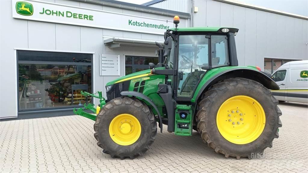 John Deere 6120M الجرارات