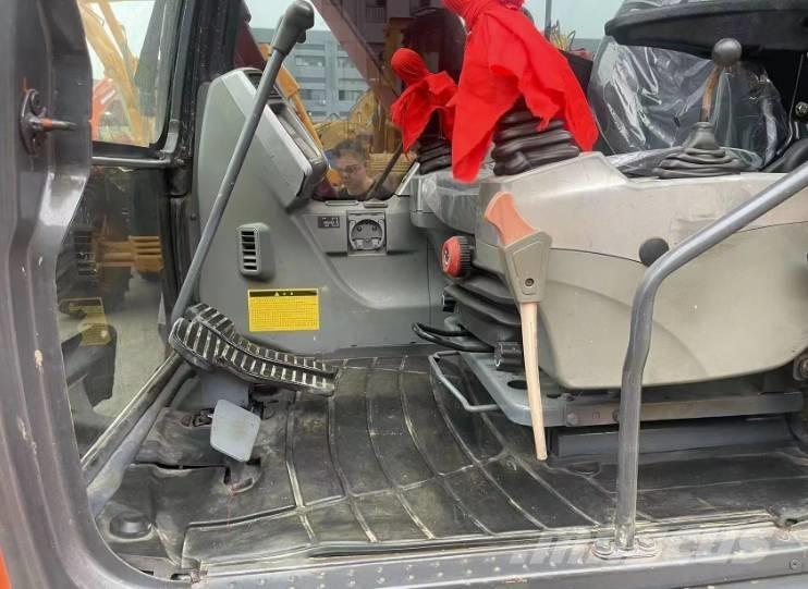 Doosan DX80 حفارات وسط 7 طن - 12 طن