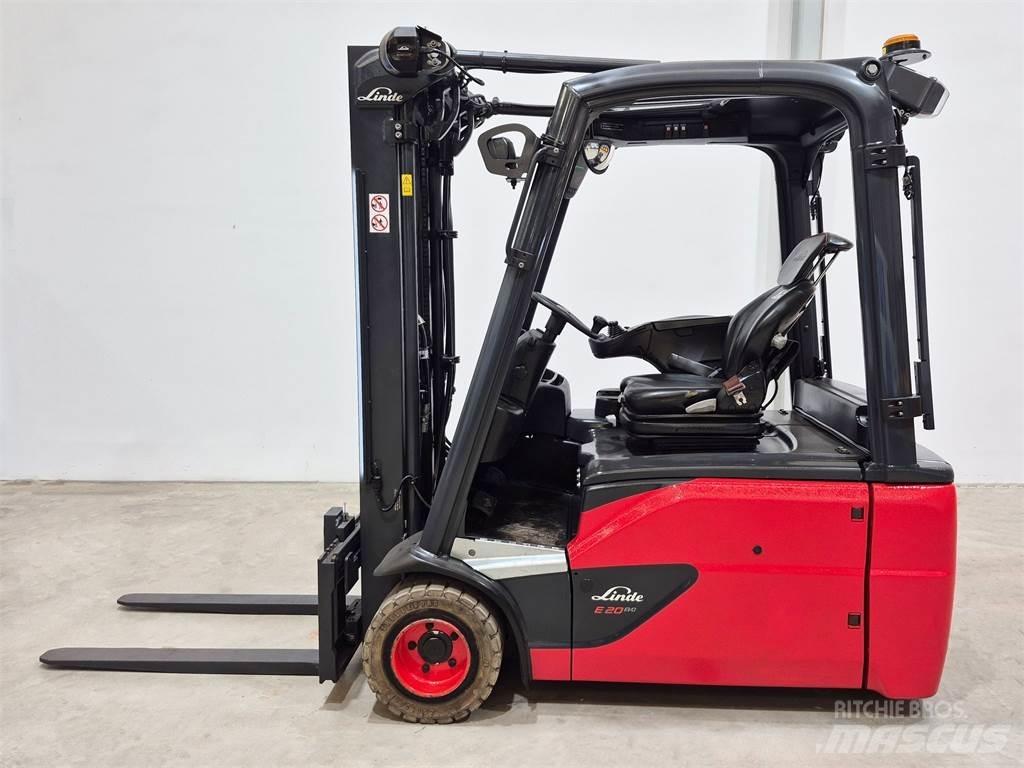 Linde E20L 02 386 شاحنات ذات رافعات شوكية تعمل بالكهرباء