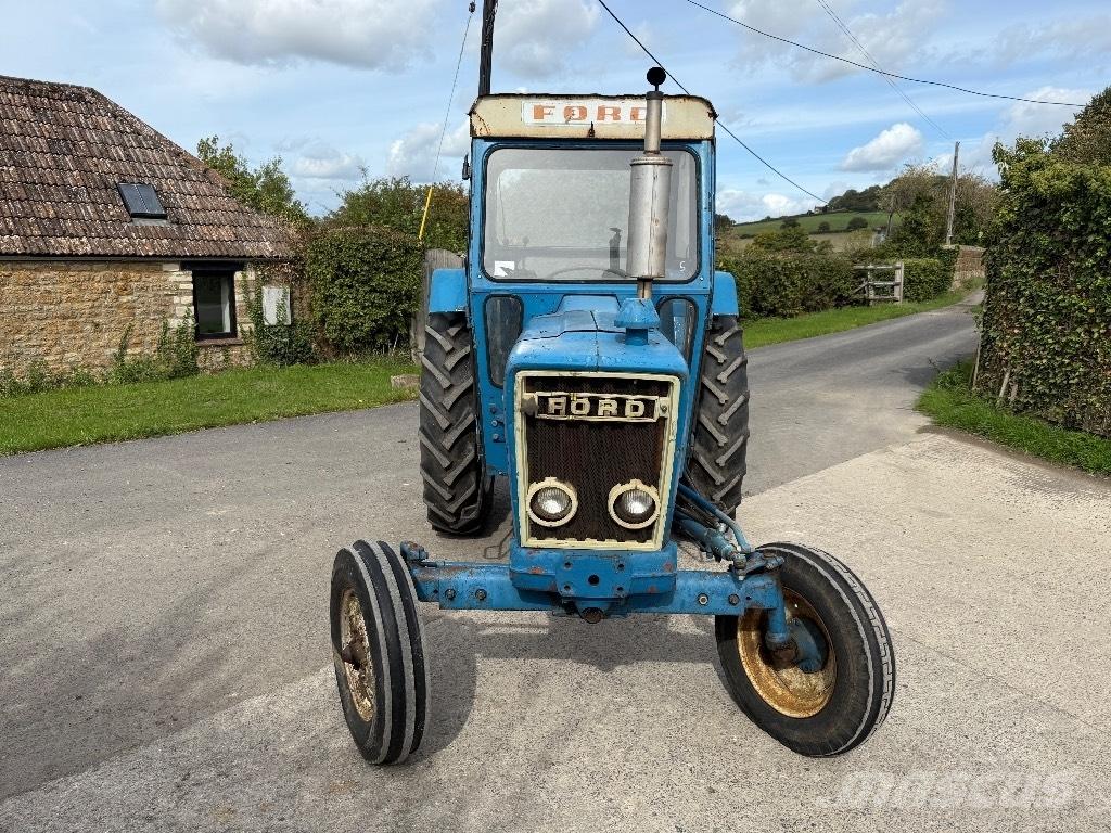 Ford 4600 الجرارات