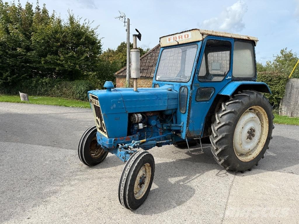 Ford 4600 الجرارات