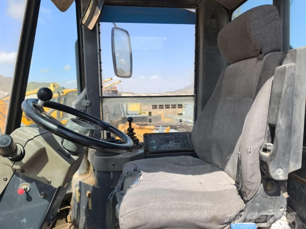 CASE 721 B XT لوادر بعجل