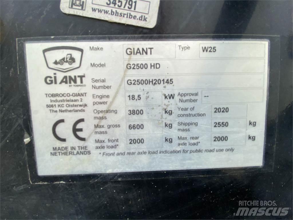 GiANT G2500HD لوادر متعددة الأغراض