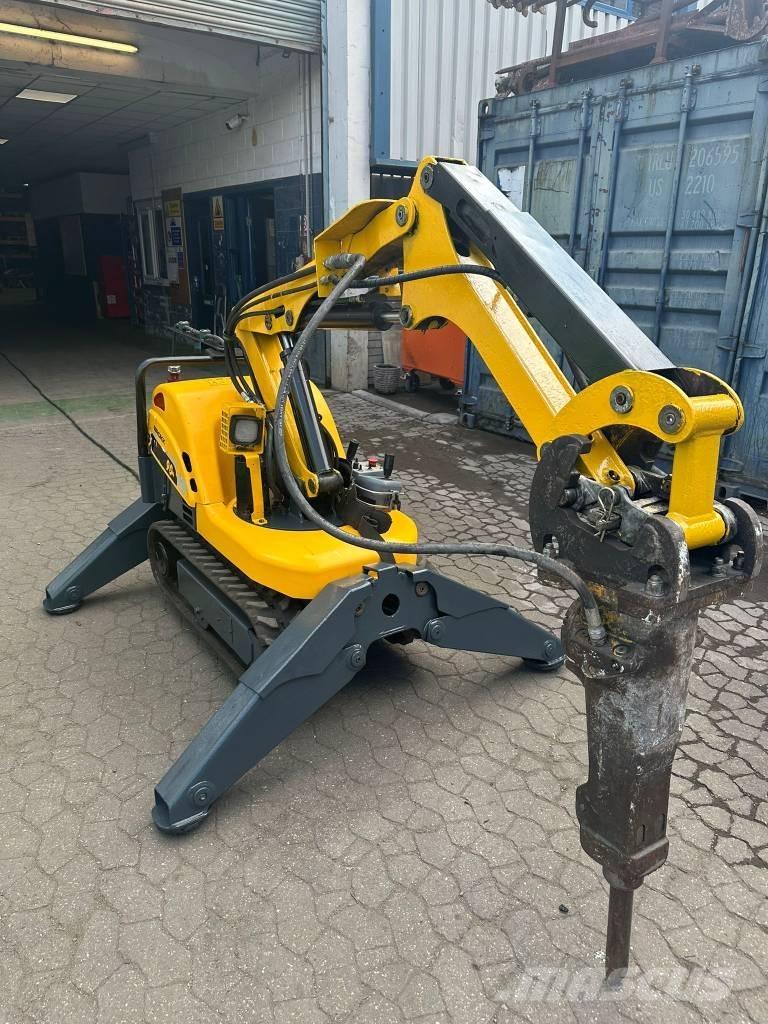 Brokk 90 حفارات صغيرة أقل من 7 طن (حفارات صغيرة)