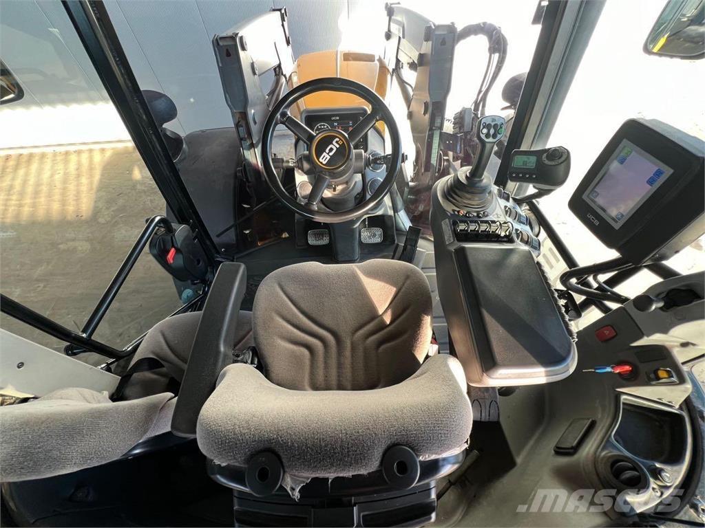 JCB Fastrac 4160 الجرارات