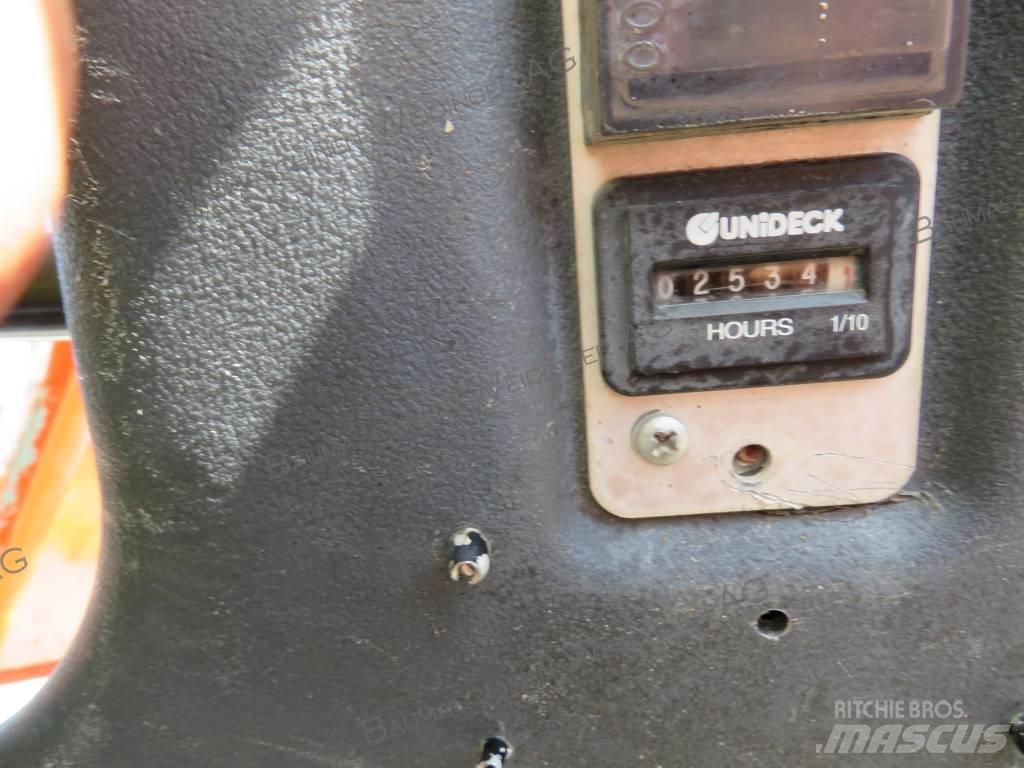 Ausa D 600 APG عربات نقل قلابة للمواقع