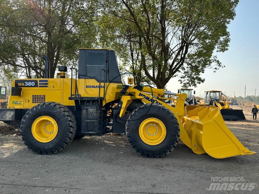 Komatsu WA 380 لوادر بعجل