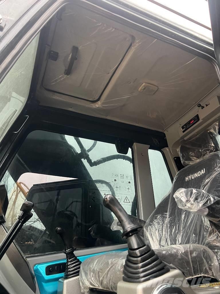 Hyundai HX 220 HD حفارات زحافة