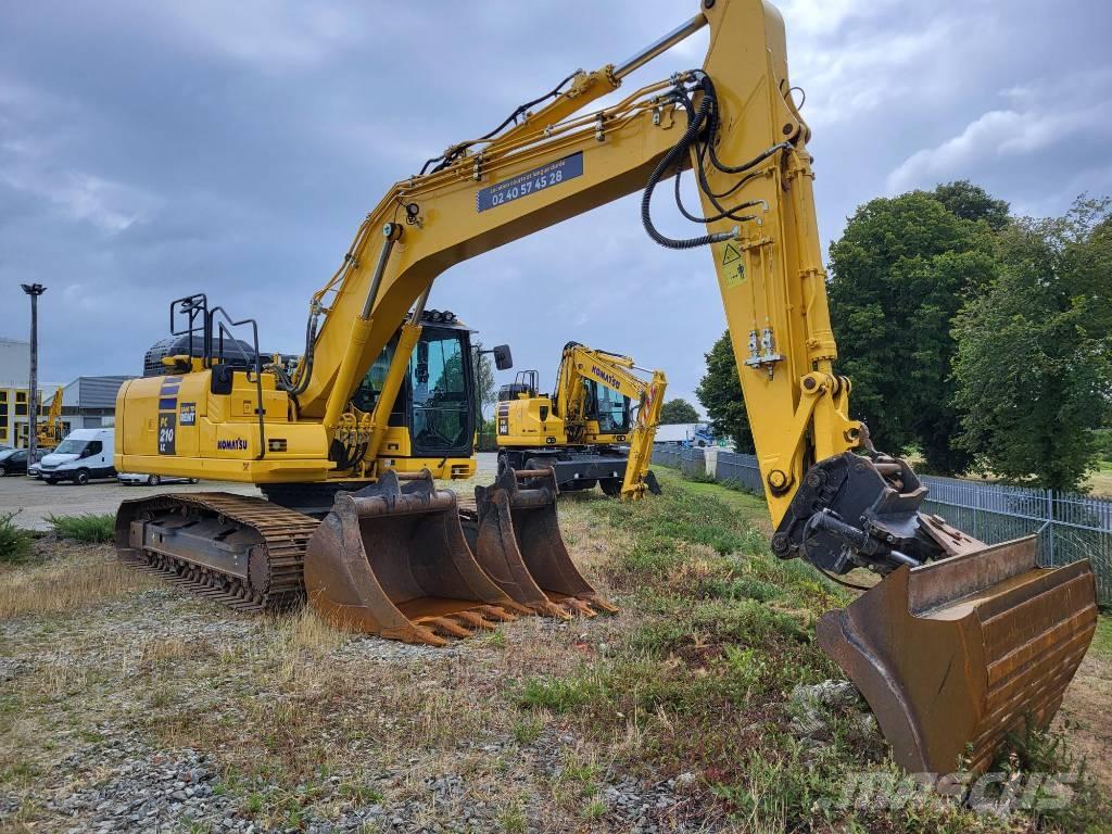 Komatsu PC210LC-11 حفارات زحافة