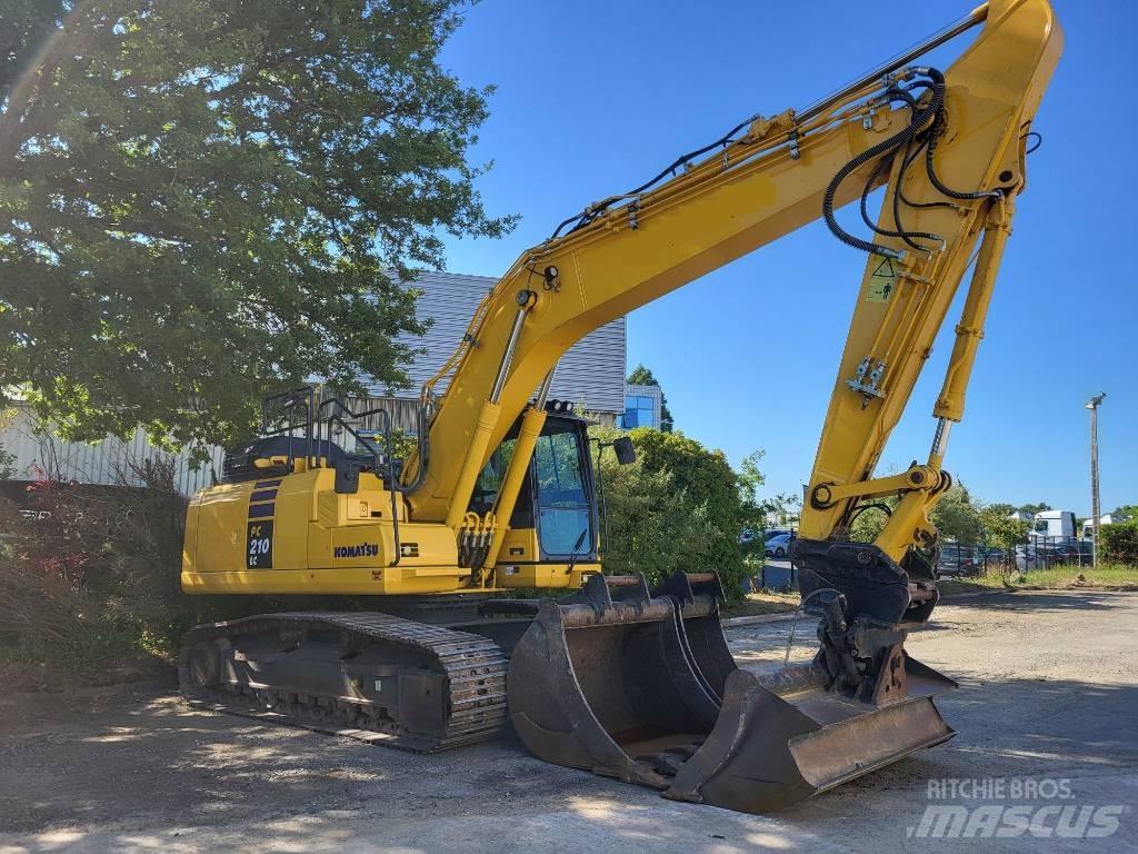 Komatsu PC210LC-11 حفارات زحافة