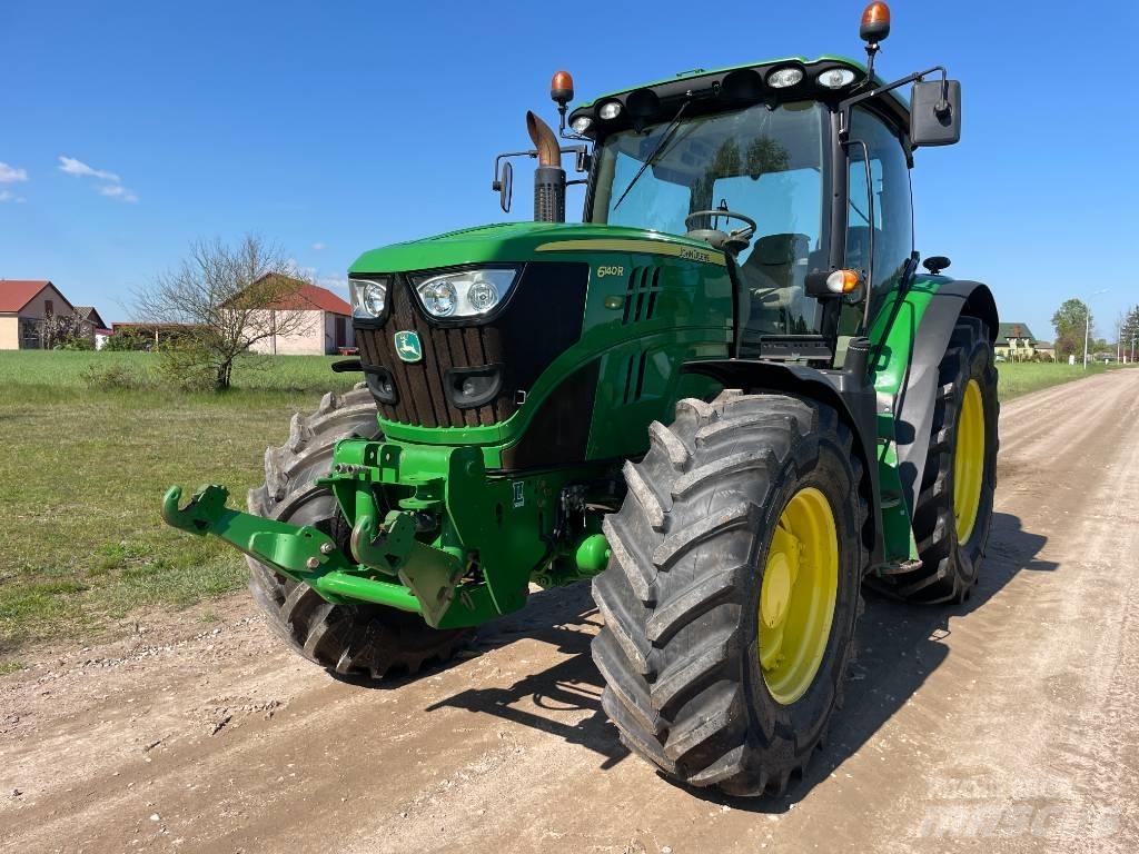 John Deere 6140 R الجرارات