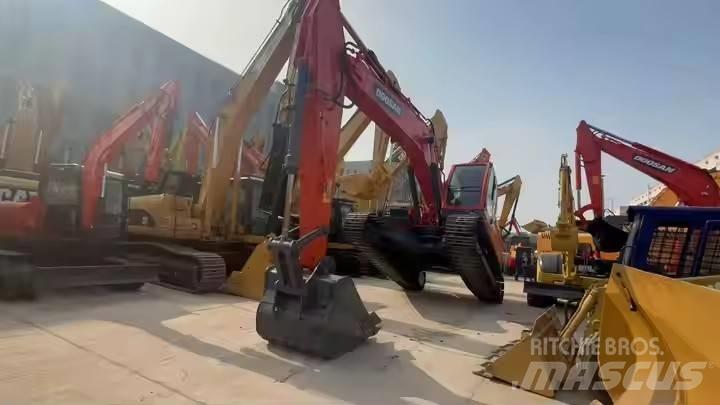 Doosan DX225 حفارات زحافة