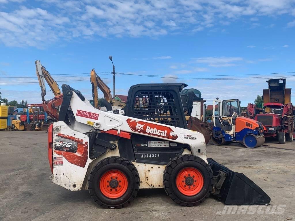 Bobcat S 76 لوادر انزلاقية التوجيه