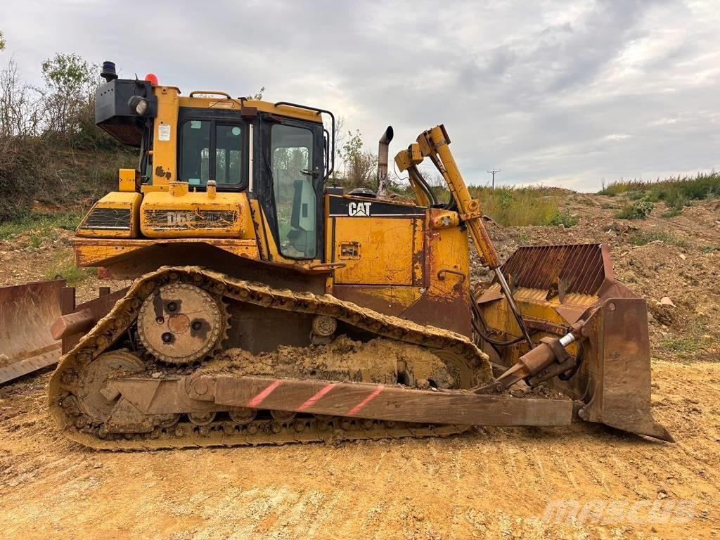 CAT D 6 R DS XL II بلدوزرات مجنزرة